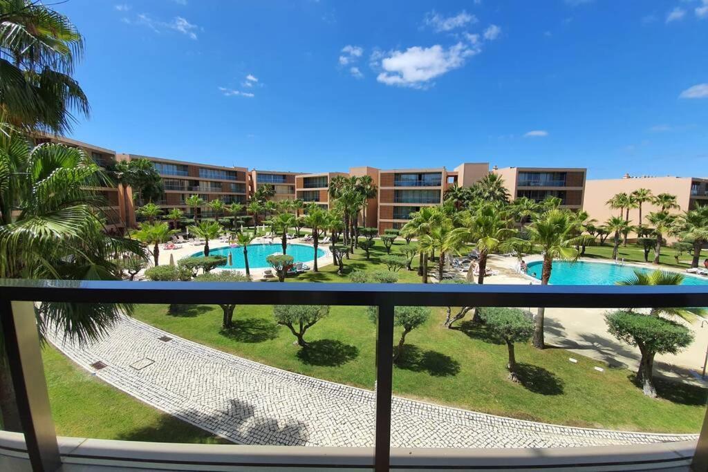 Ambassador Salgados Beach Suites Албуфейра Екстериор снимка